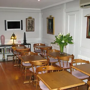 2* Guest house Hostal Bahia